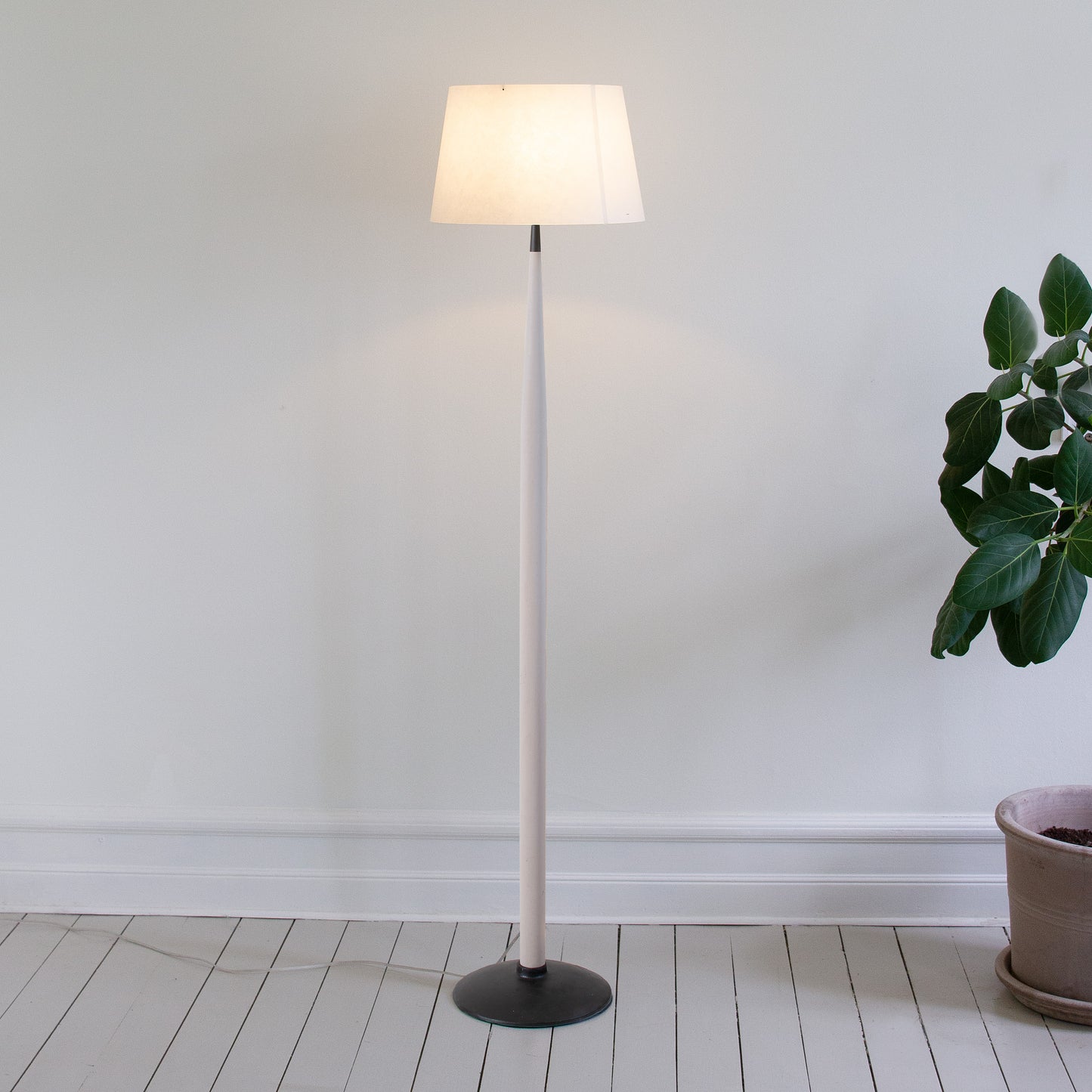 Peak golvlampa