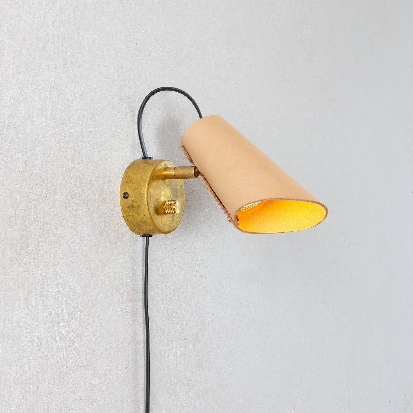 Erik 16 vägglampa