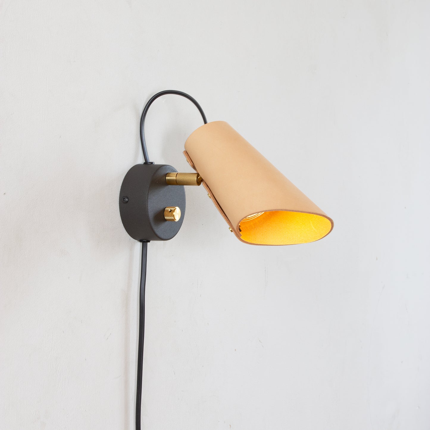 Erik 16 vägglampa
