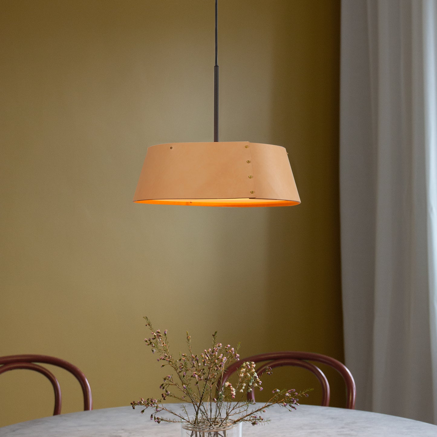 Karl läder pendel 35 cm