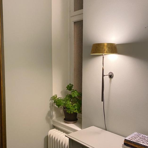 Karl vägglampa stor
