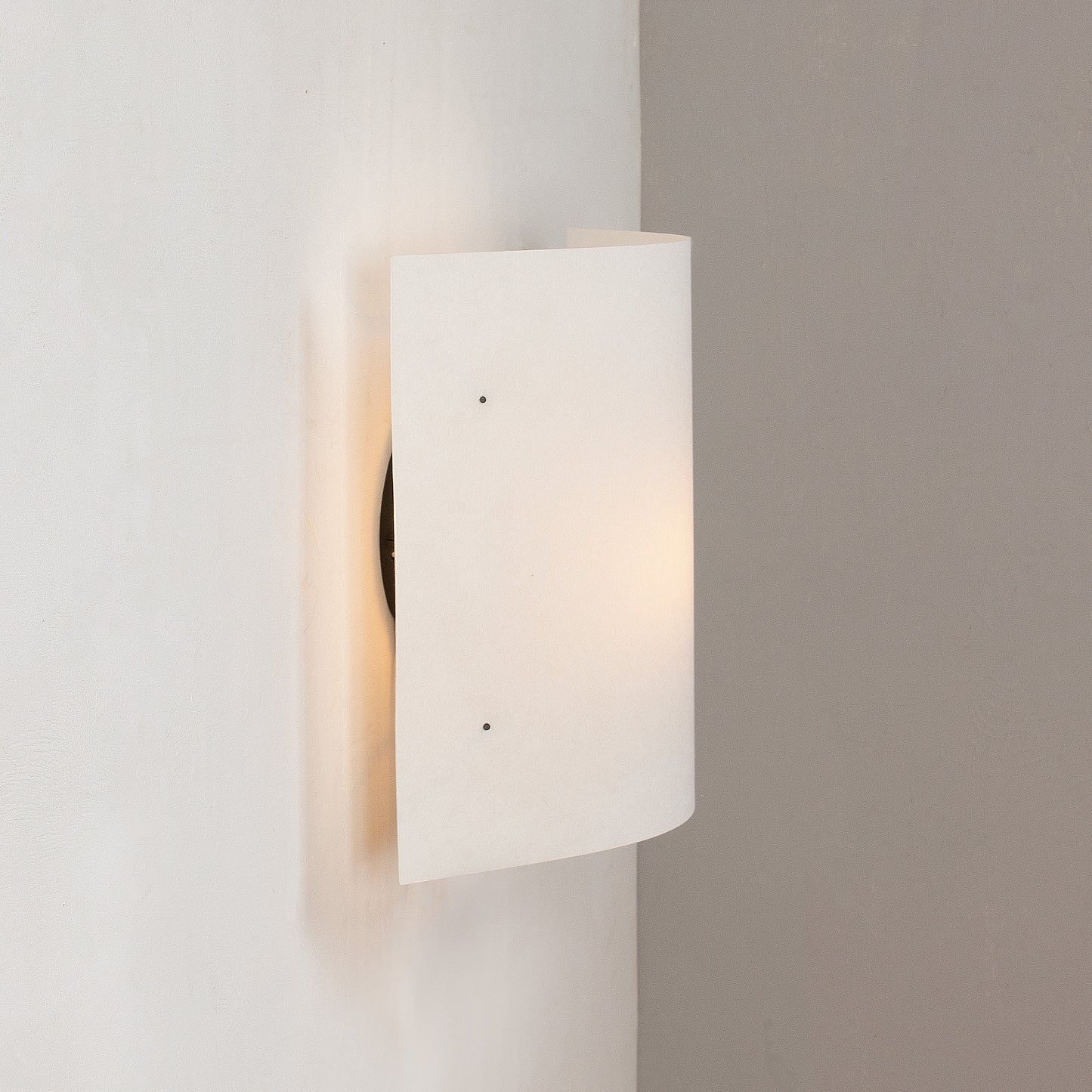 Paper wall lamp 33 cm