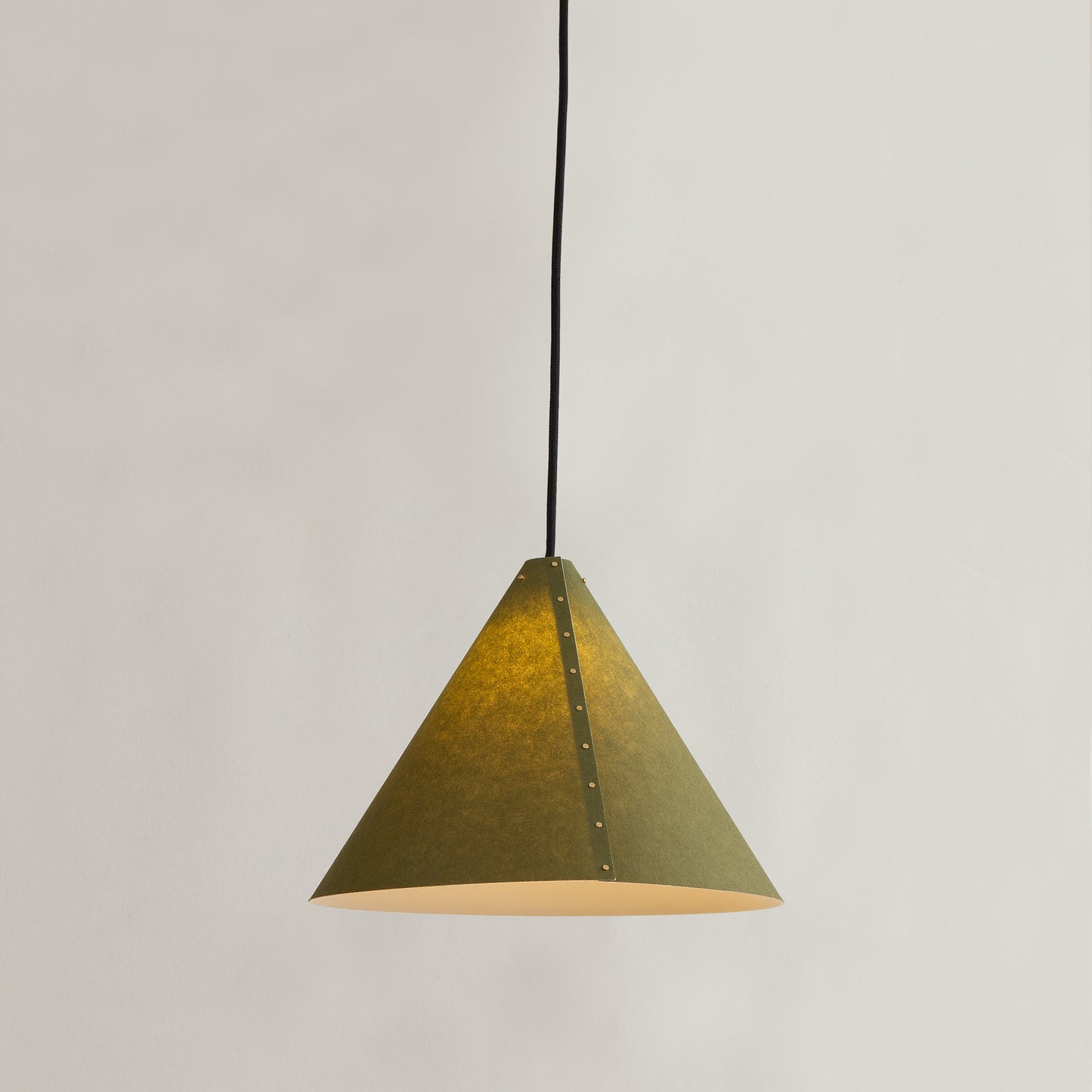 Spiss pendel 34 cm
