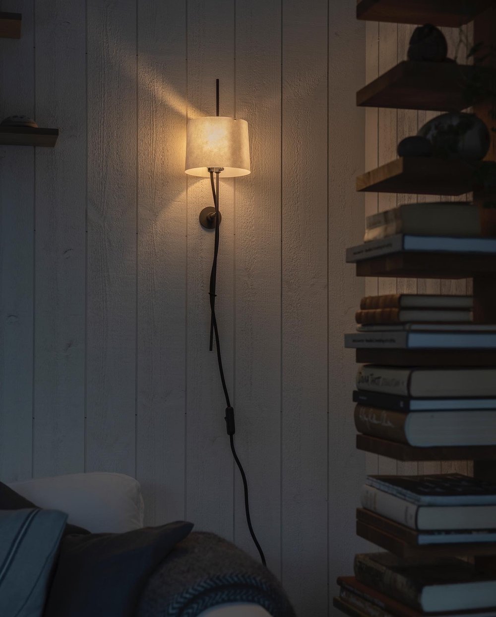 Zladdbarnet wall lamp