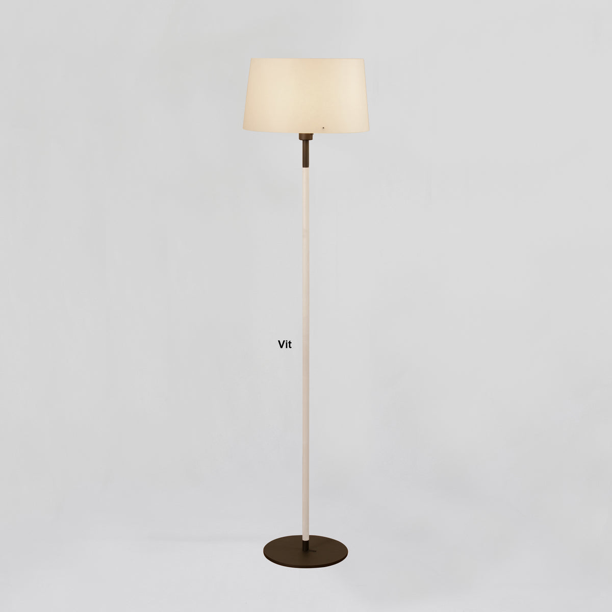 Z trä golvlampa björk