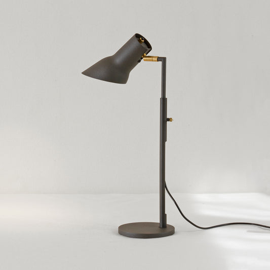 Q10 bordslampa